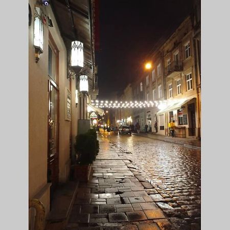 Двокімнатна Квартира В Центрі Львова. Lviv Extérieur photo
